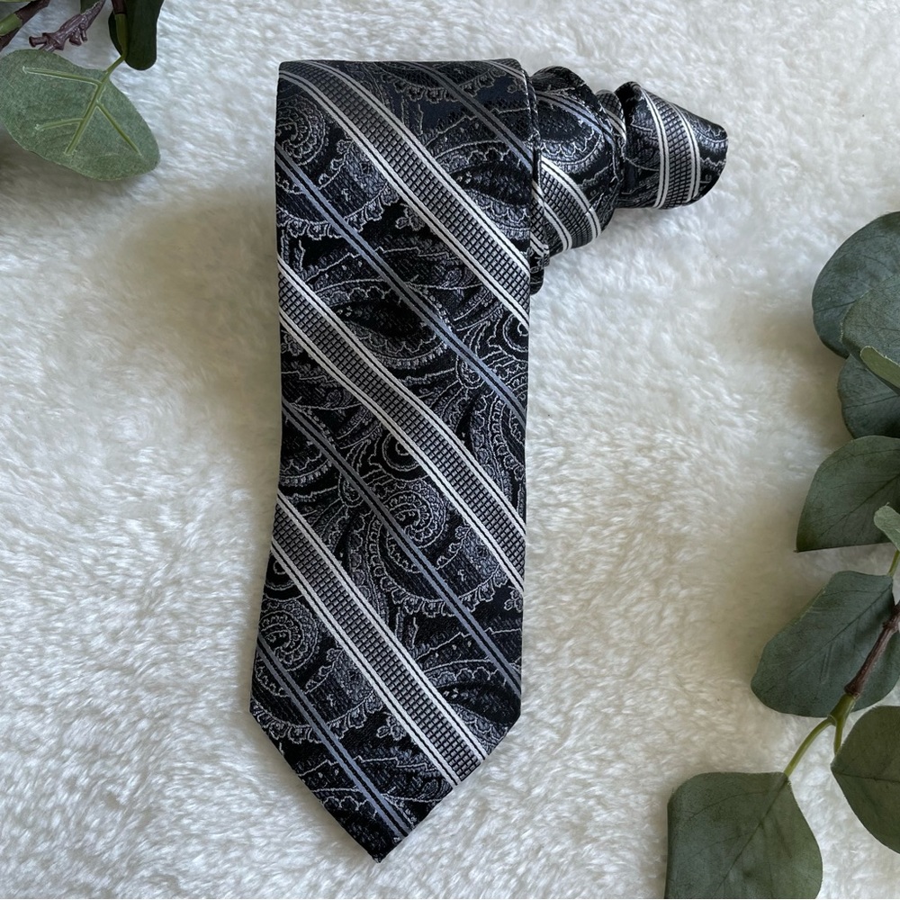 Pronto Uomo Couture Narrow Striped Paisley Silver and Black Silk Tie